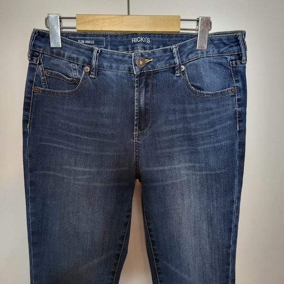 Ricki Revolution Slim Ankle Frayed Hem Jeans Size 6 - Picture 2 of 10